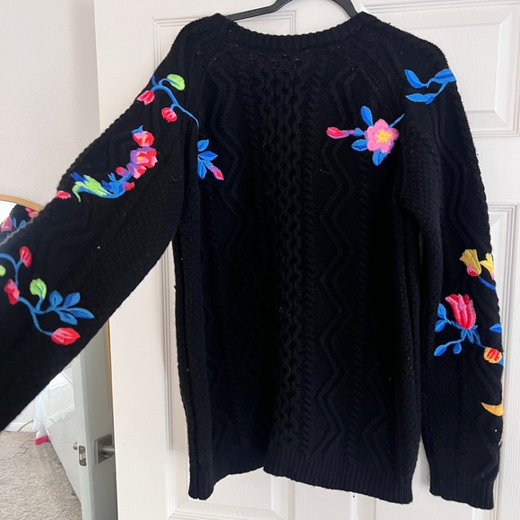 Black Floral Crew & Scoop Necks Sweater - Picture 3 of 5